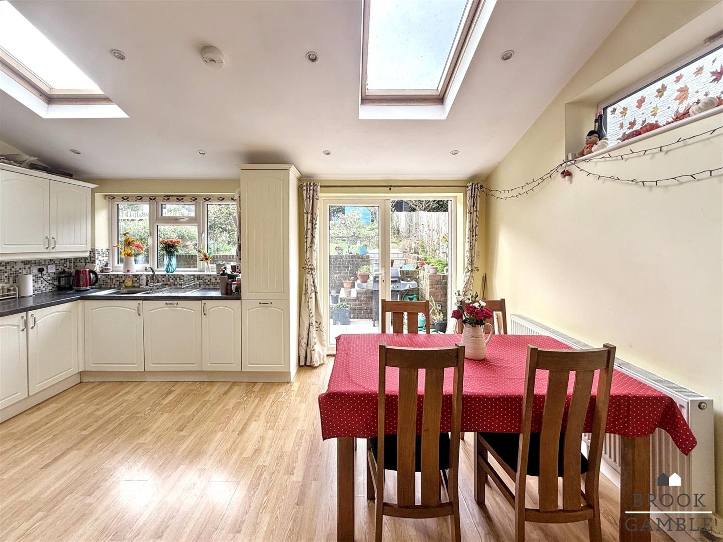 3 Bedroom House - Semi-Detached. Manvers Road in Eastbourne,  9